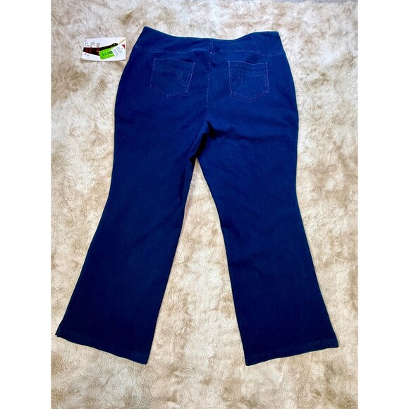 Women with Control Crop Pants Tummy Control Bue Jeans. NWT. Size US 22WP - Picture 3 of 14